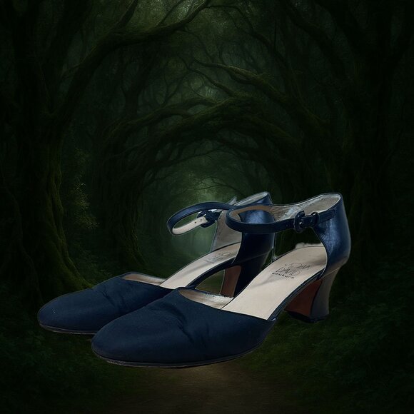 Vintage Joan&David Couture Dark Navy Pumps - Picture 1 of 5